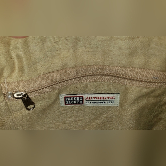 Faded Glory| Woven Texture and Wooden Handled Purse - Picture 3 of 8